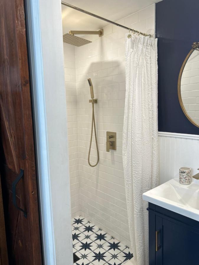Adorable 1 Bedroom Cottage Нью-Йорк Экстерьер фото